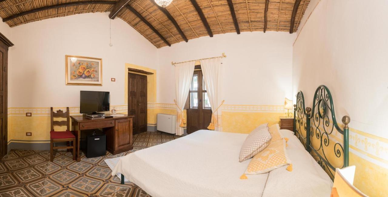 Hotel Anticos Palathos Orosei Luaran gambar