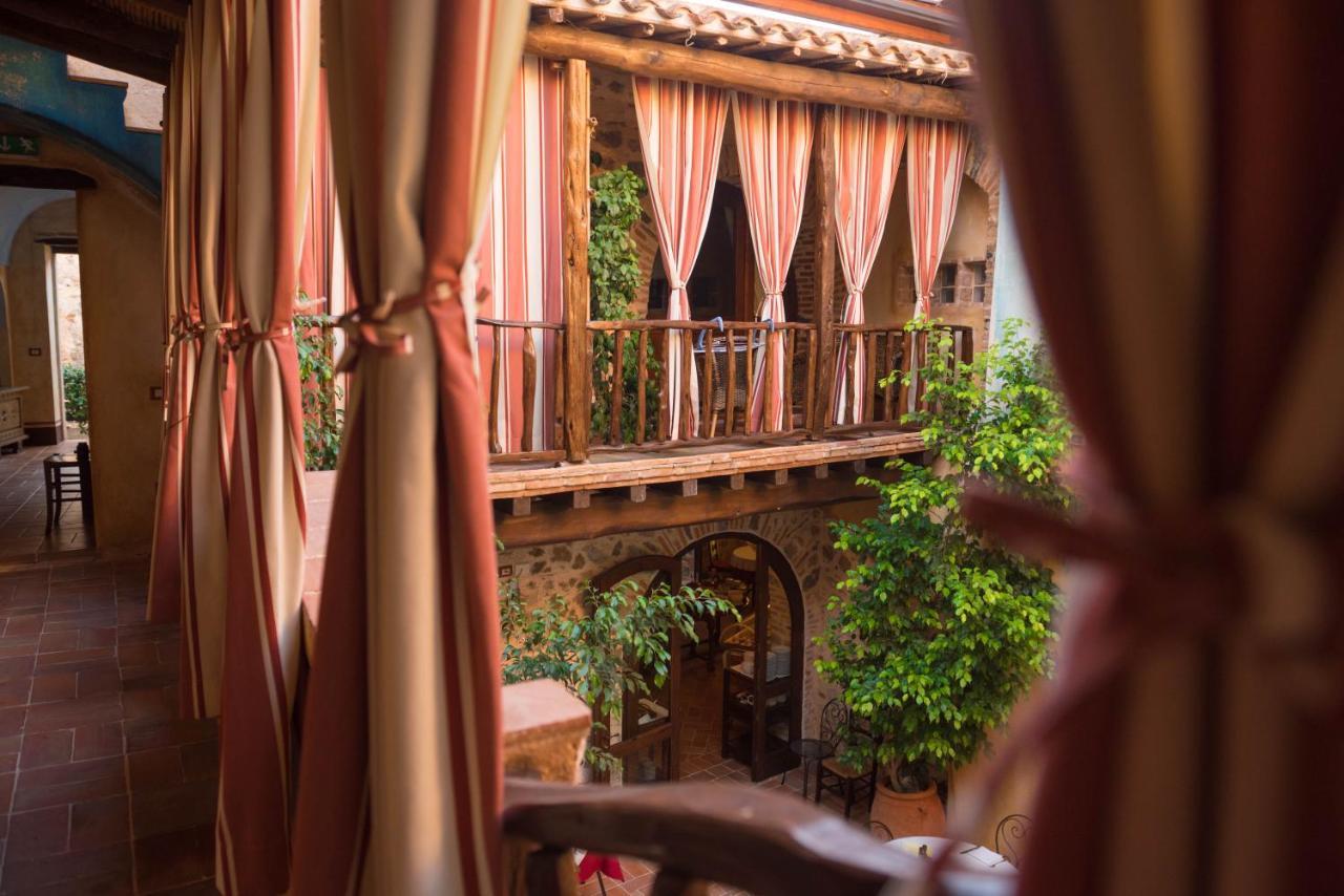 Hotel Anticos Palathos Orosei Luaran gambar